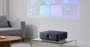 top short throw projectors
